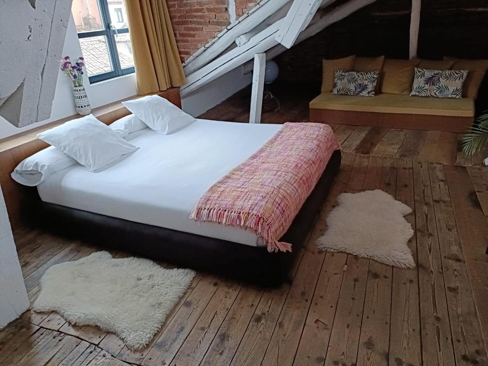 13 Suites Леон Екстериор снимка