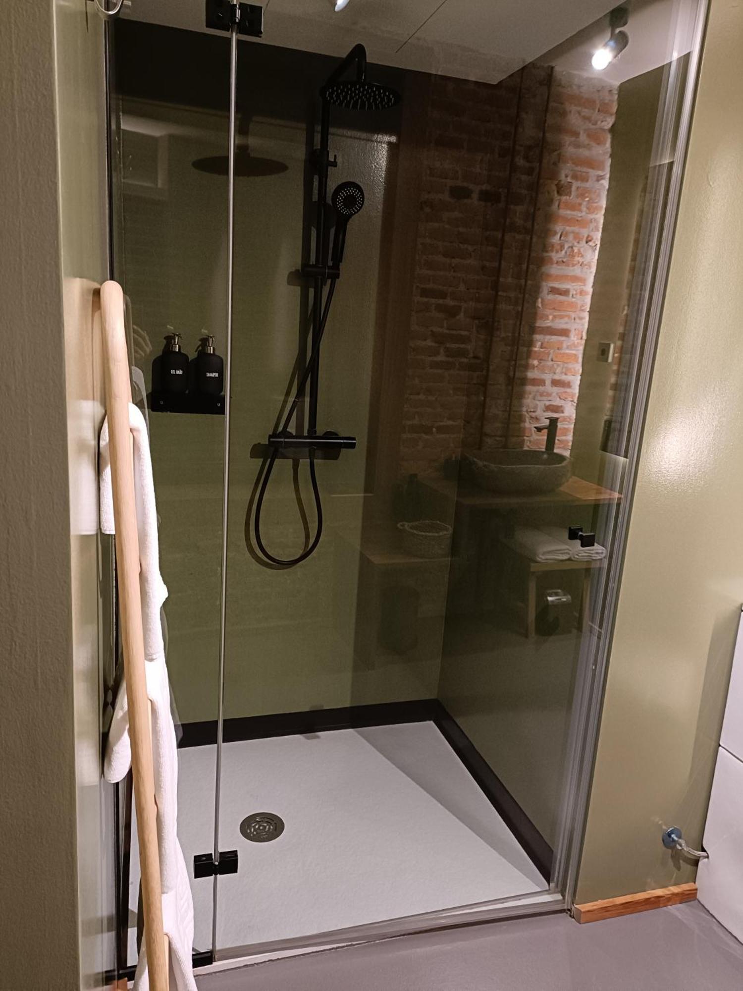 13 Suites Леон Екстериор снимка